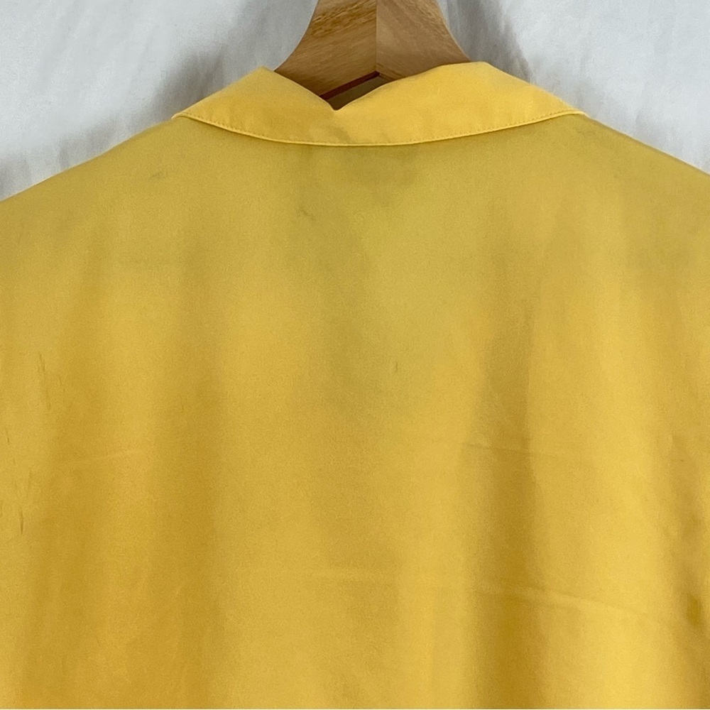 Notations Clothing Co Women's Yellow Button-Up Short Sleeve Top Size Medium - Picture 11 of 16